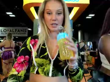 lexi luv